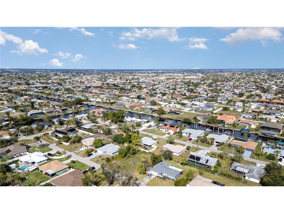 317 SE 32nd Terrace Cape Coral FL 33904 225010022 image5