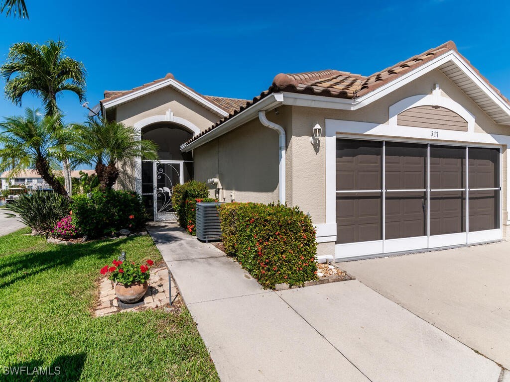 317 Stella Maris Drive S Naples FL 34114 225018873 image2