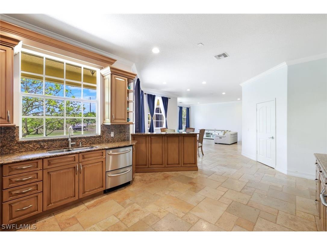 3180 Safe Harbor Drive Naples FL 34117 224047328 image4