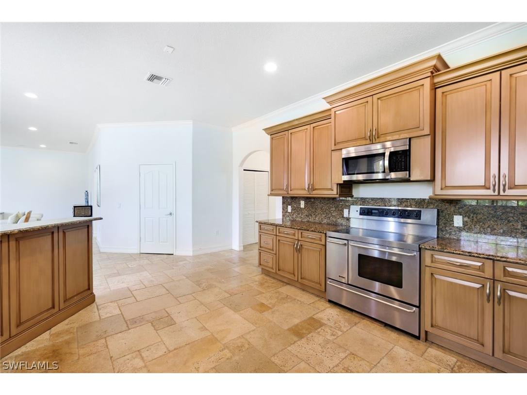 3180 Safe Harbor Drive Naples FL 34117 224047328 image5