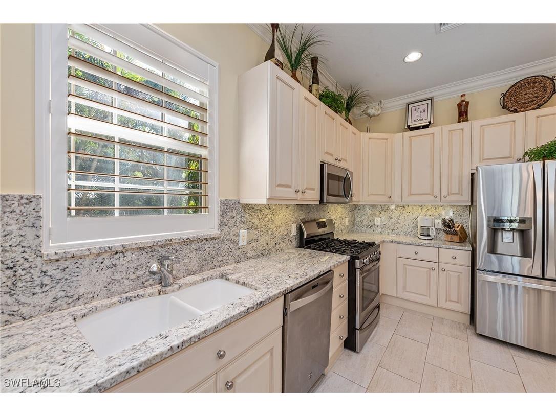 3189 Aviamar Circle #202 Naples FL 34114 224096273 image10