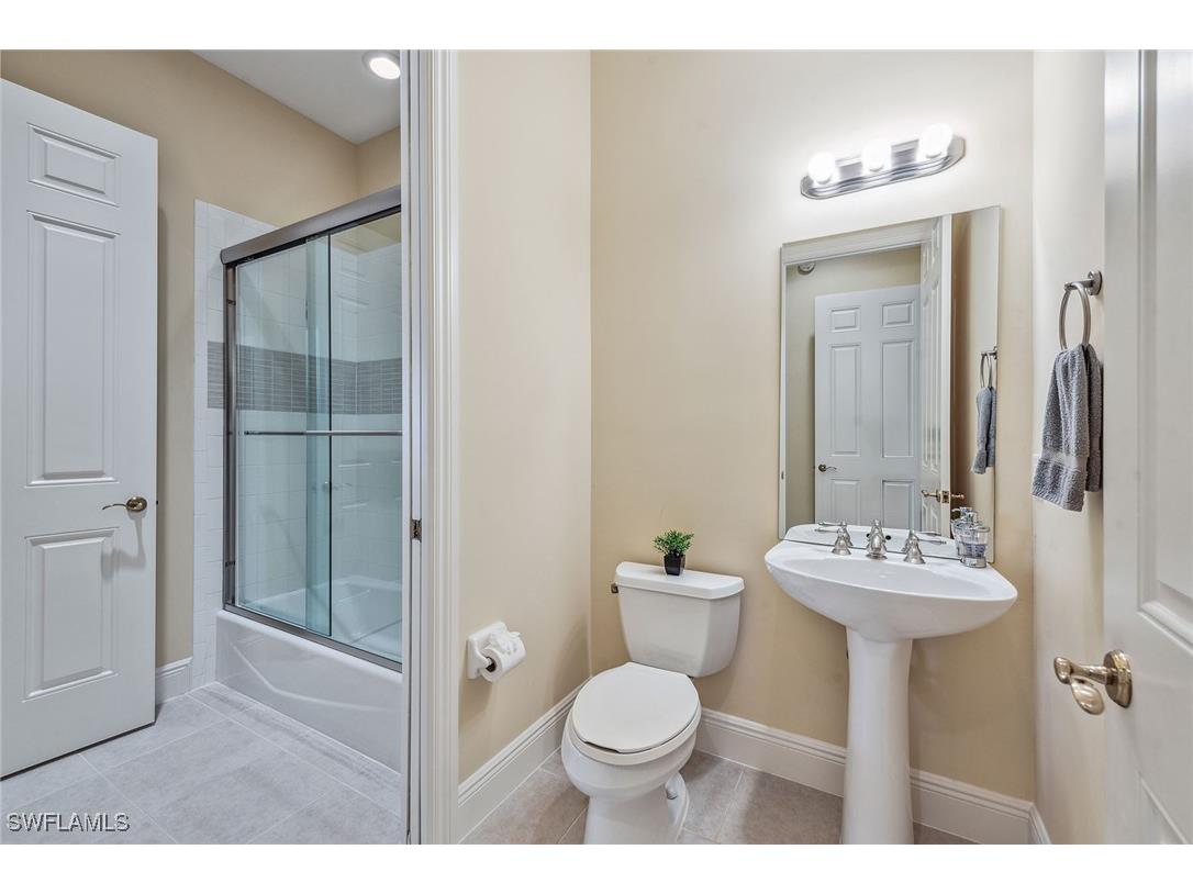 3189 Aviamar Circle #202 Naples FL 34114 224096273 image20