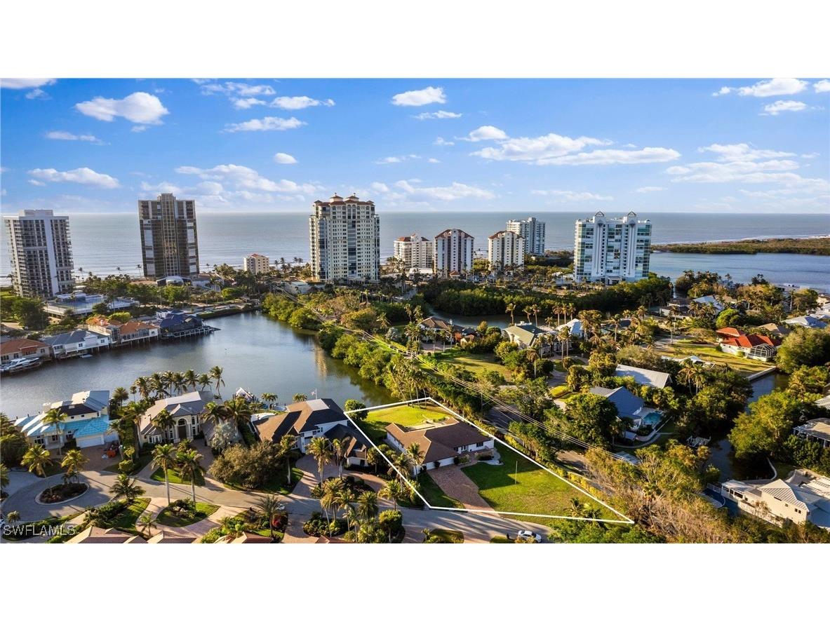 319 Pirates Bight Naples FL 34103 225001658 image1