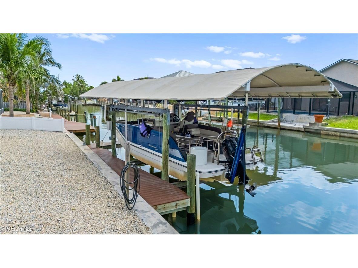 320 Madison Court Fort Myers Beach FL 33931 225044670 image26