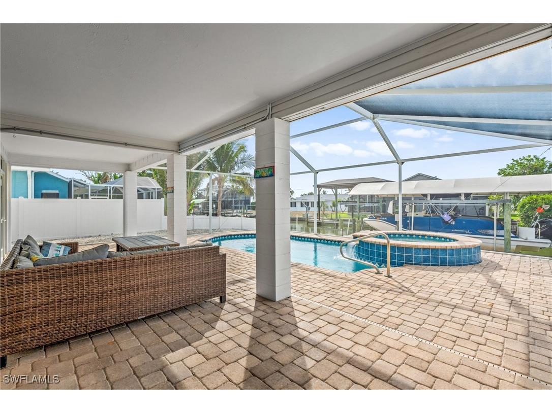 320 Madison Court Fort Myers Beach FL 33931 225044670 image6