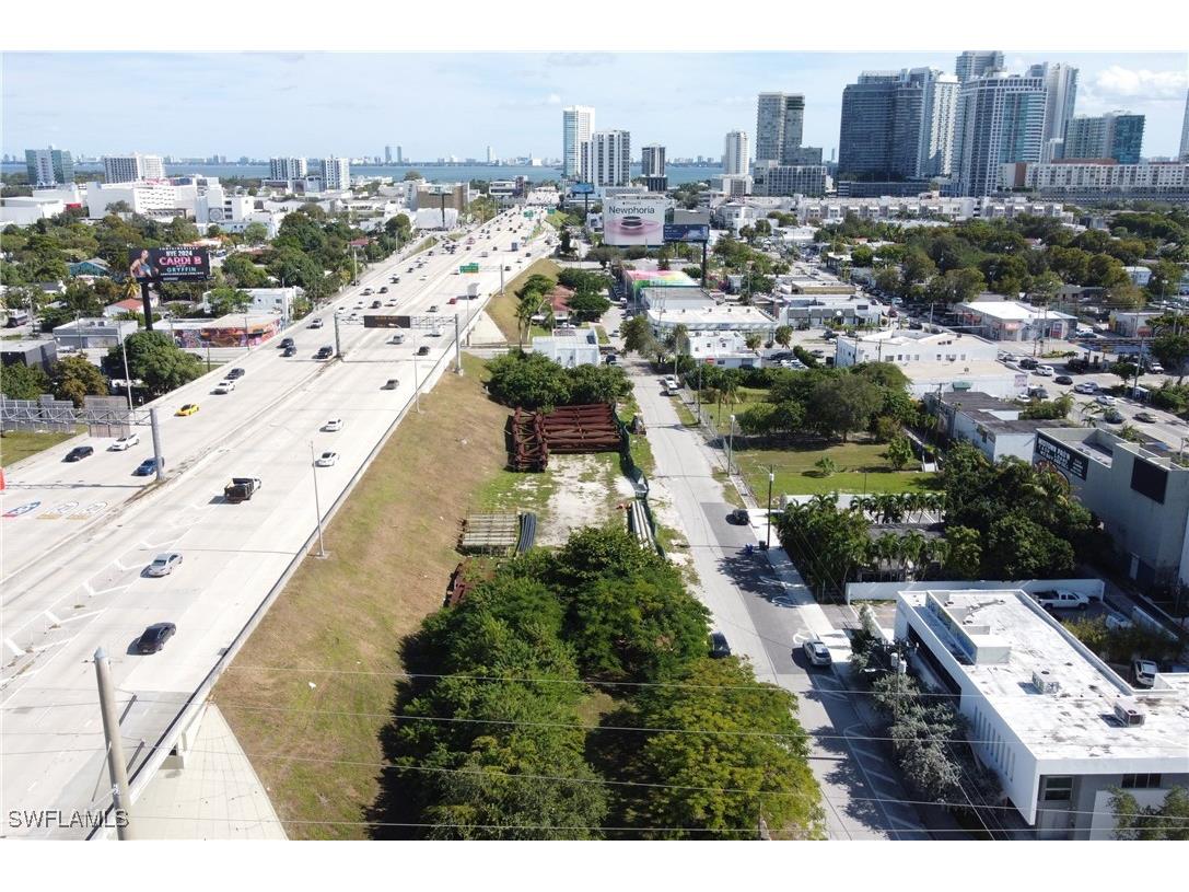 321 NW 37 Street Miami FL 33127 224065317 image1