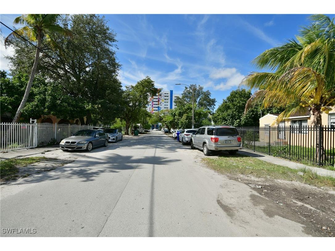 321 NW 37 Street Miami FL 33127 224065317 image44