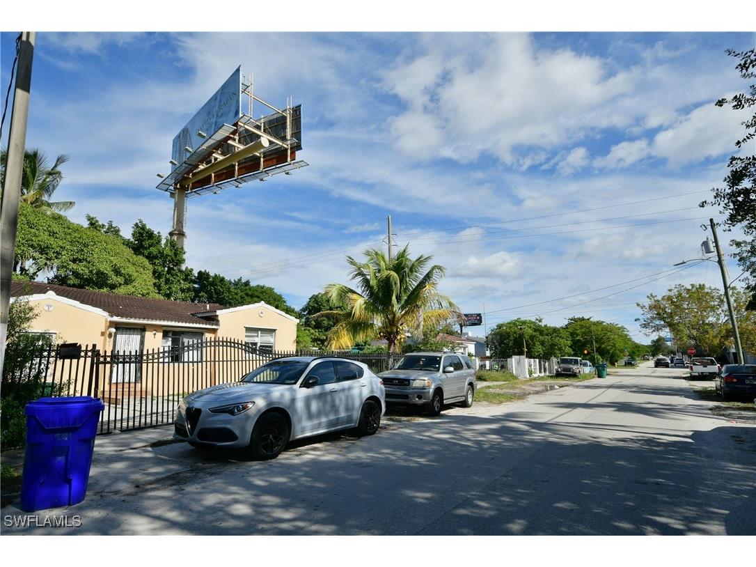 321 NW 37 Street Miami FL 33127 224065317 image49