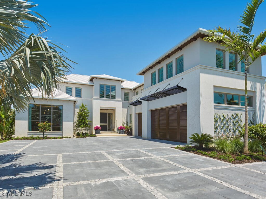 3233 Gin Lane Naples FL 34102 225021485 image1