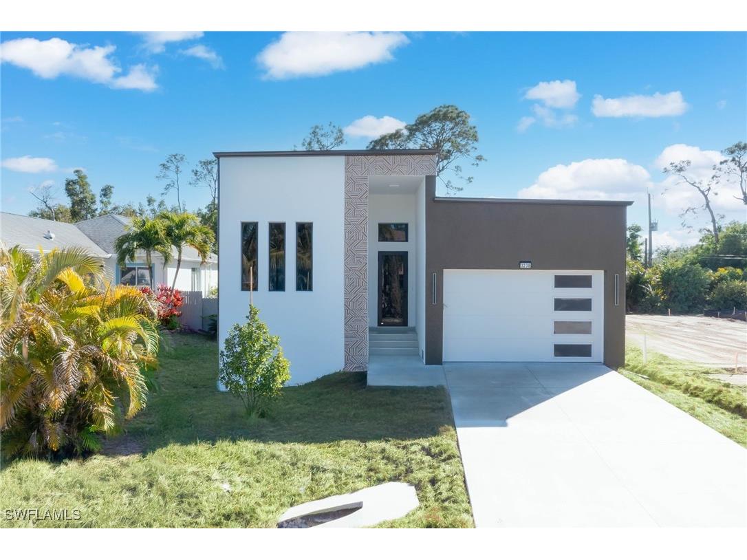 3238 Andrews Avenue Naples FL 34112 225012791 image1