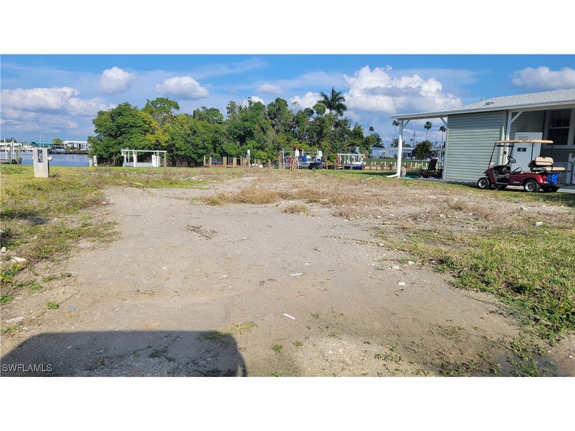 324 Shoreland Drive Fort Myers FL 33905 224101699 image1