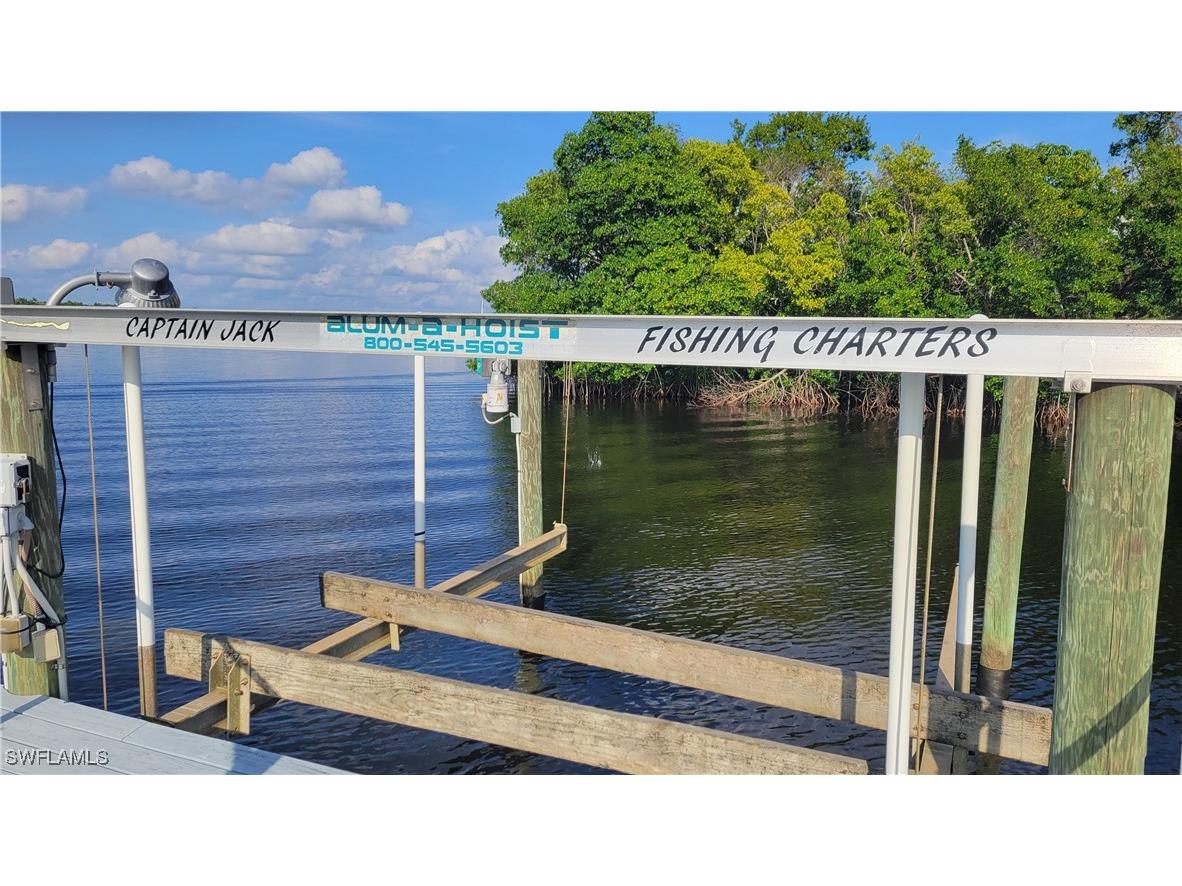 324 Shoreland Drive Fort Myers FL 33905 224101699 image3