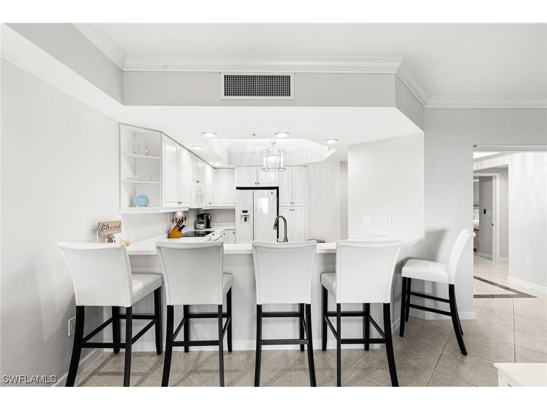 325 Dunes Boulevard #404 Naples FL 34110 223077861 image1