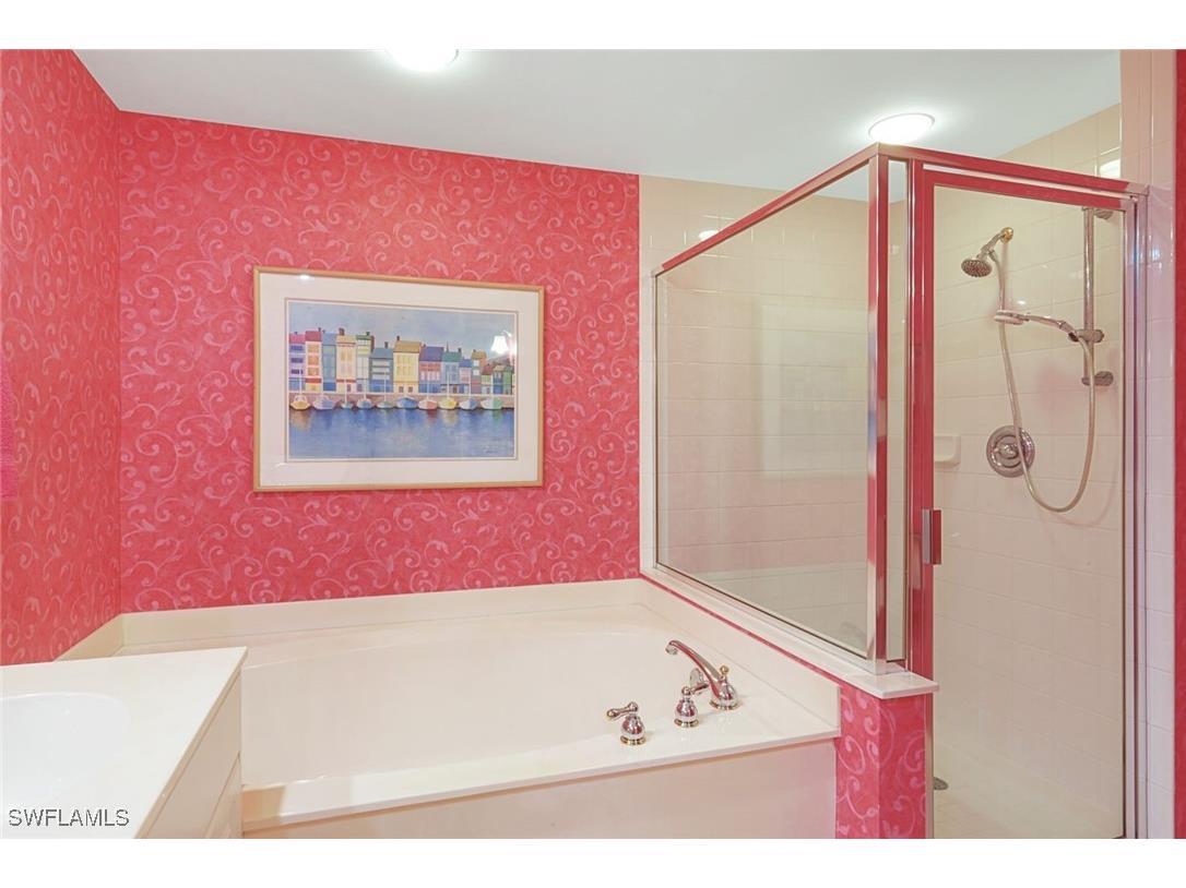 325 Dunes Boulevard #605 Naples FL 34110 225008373 image17