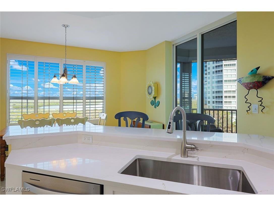 325 Dunes Boulevard #605 Naples FL 34110 225008373 image5