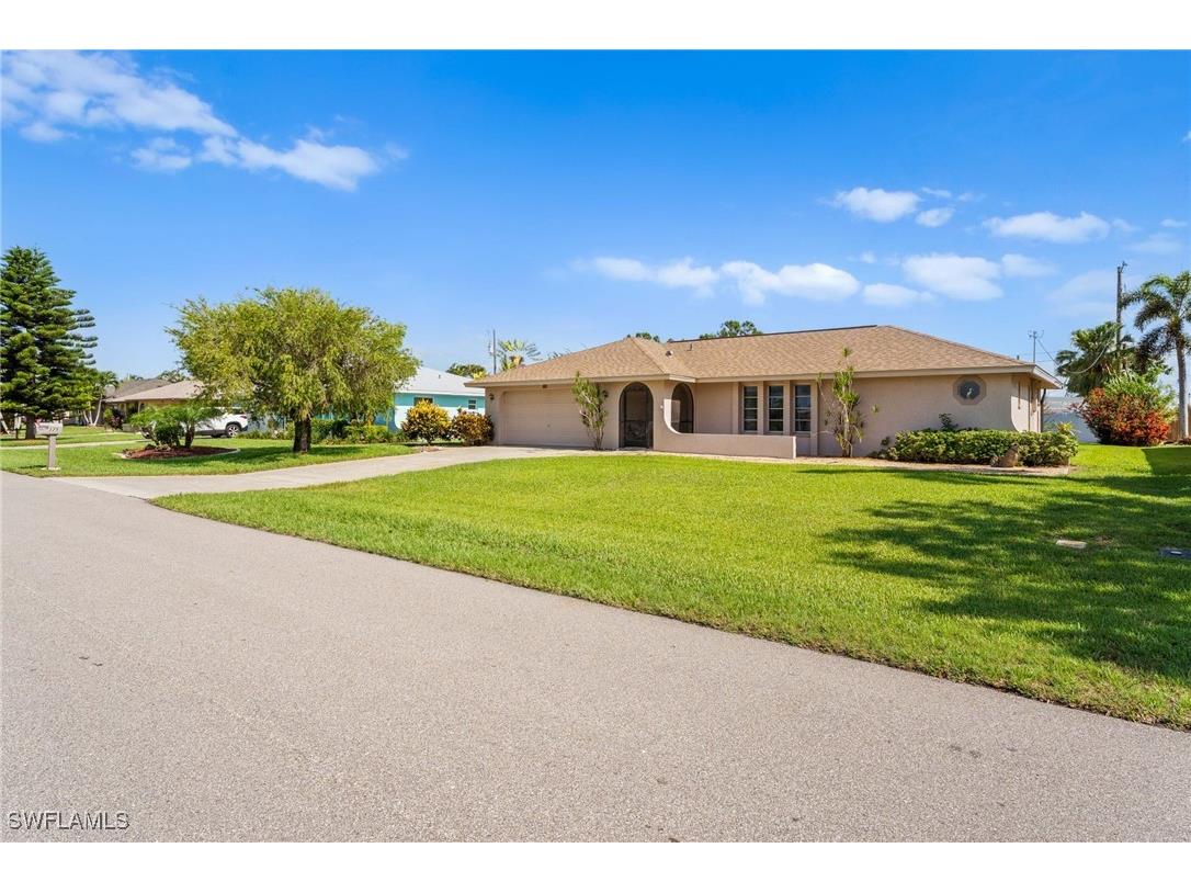 325 SE 33rd Street Cape Coral FL 33904 225053000 image1