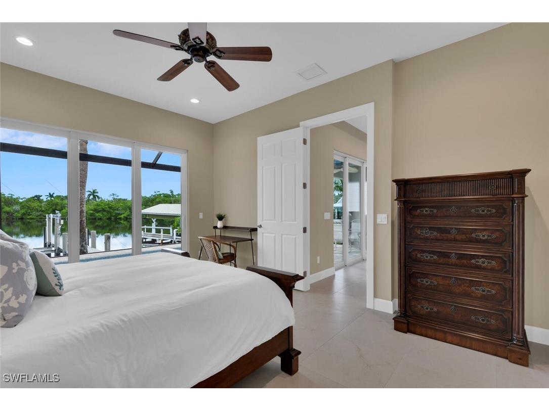 3254 Lakeview Drive Naples FL 34112 225050640 image12