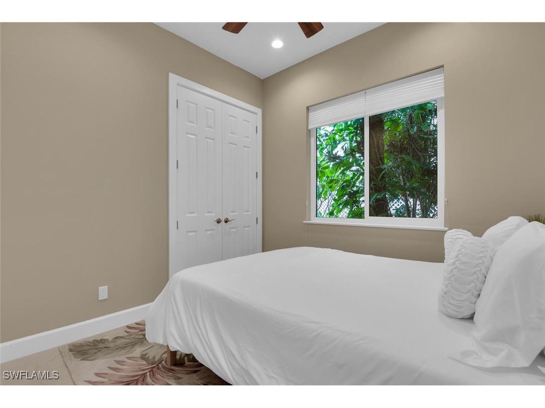 3254 Lakeview Drive Naples FL 34112 225050640 image17