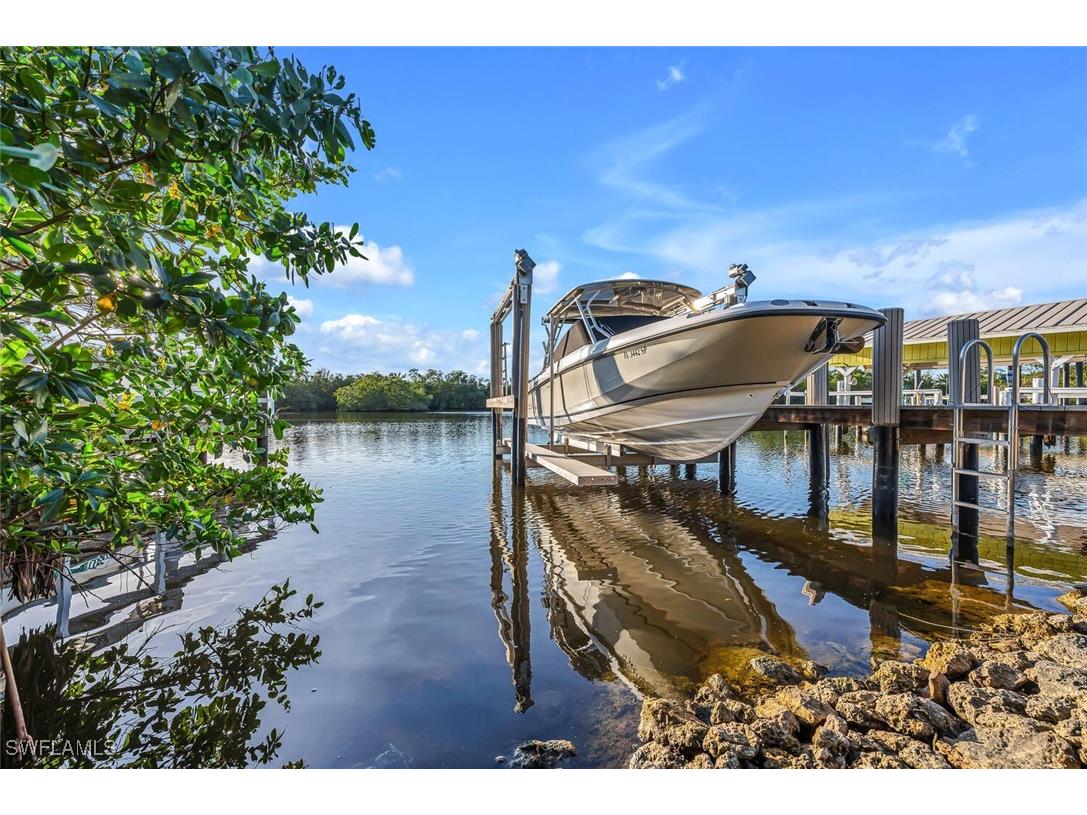 3254 Lakeview Drive Naples FL 34112 225050640 image21