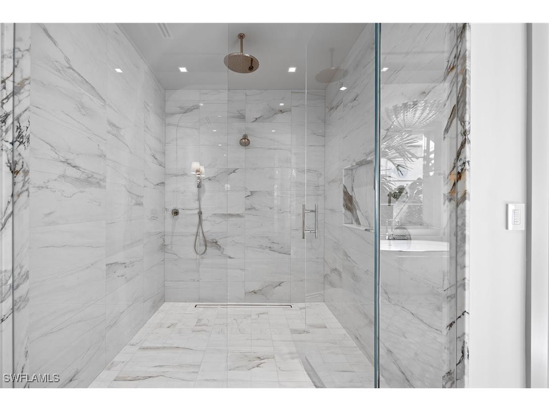 3277 Gordon Drive Naples FL 34102 224098627 image22