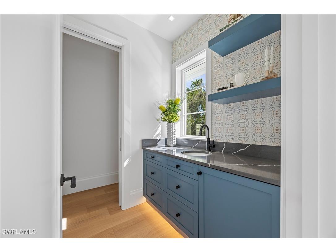 3277 Gordon Drive Naples FL 34102 224098627 image50