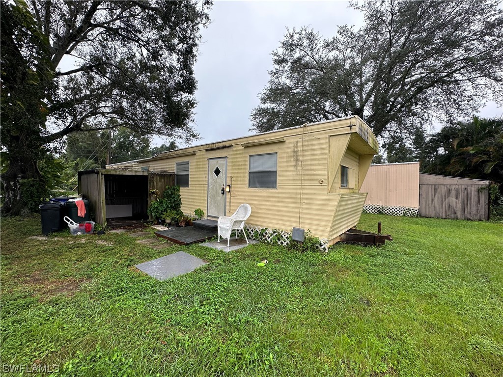 328 State Street North Fort Myers FL 33903 223085695 image1