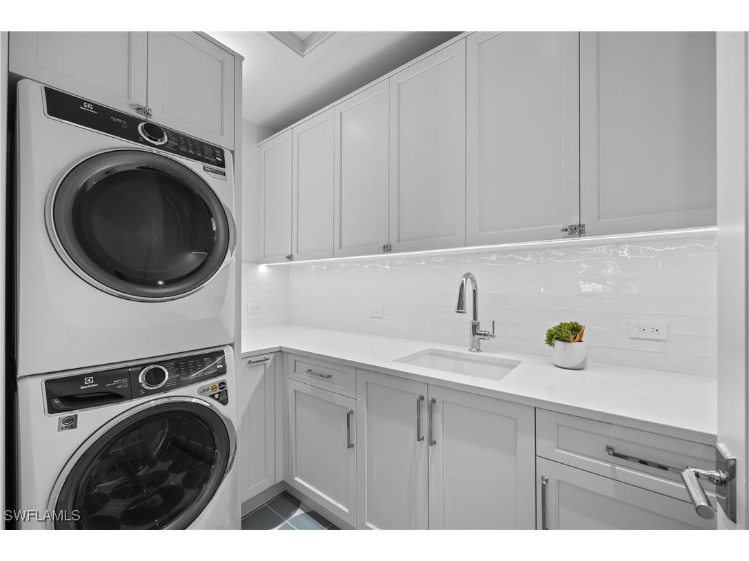 3295 Gordon Drive Naples FL 34102 224098622 image30