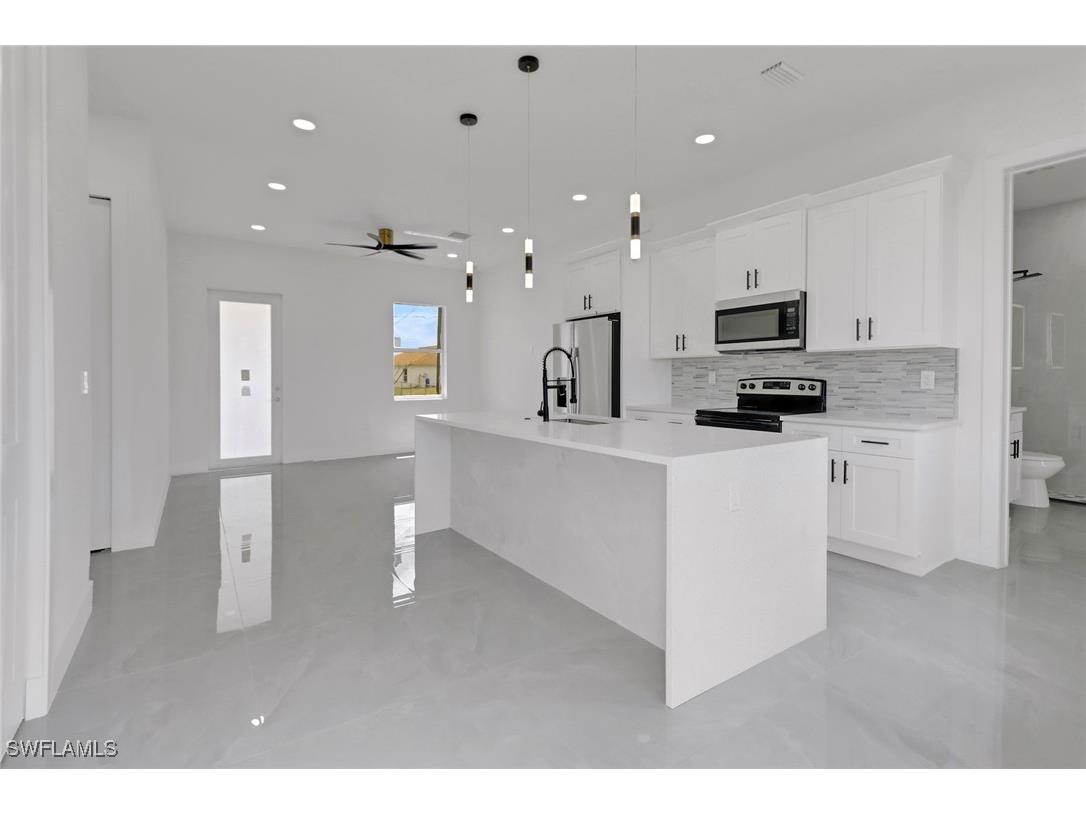 3310 14th Street W Lehigh Acres FL 33971 225018094 image1