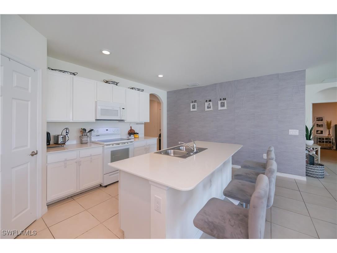 3318 Acapulco Circle Cape Coral FL 33909 225036363 image7