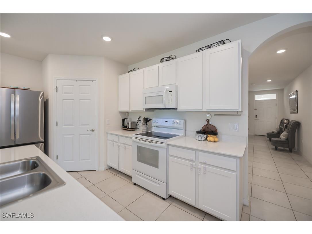 3318 Acapulco Circle Cape Coral FL 33909 225036363 image8