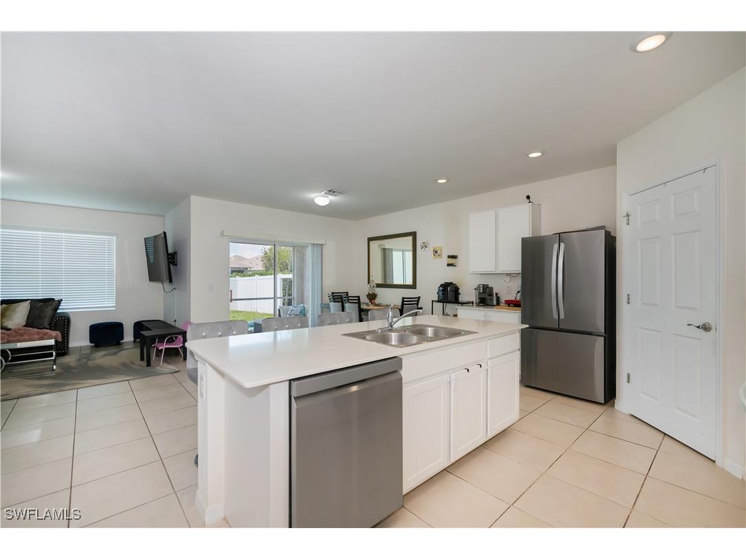 3318 Acapulco Circle Cape Coral FL 33909 225036363 image9