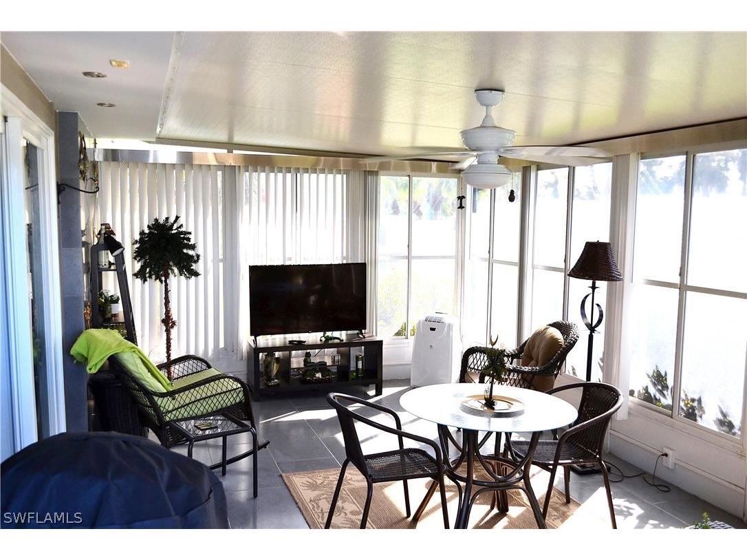 3320 Ottawa Circle #1 Fort Myers FL 33907 223005973 image1