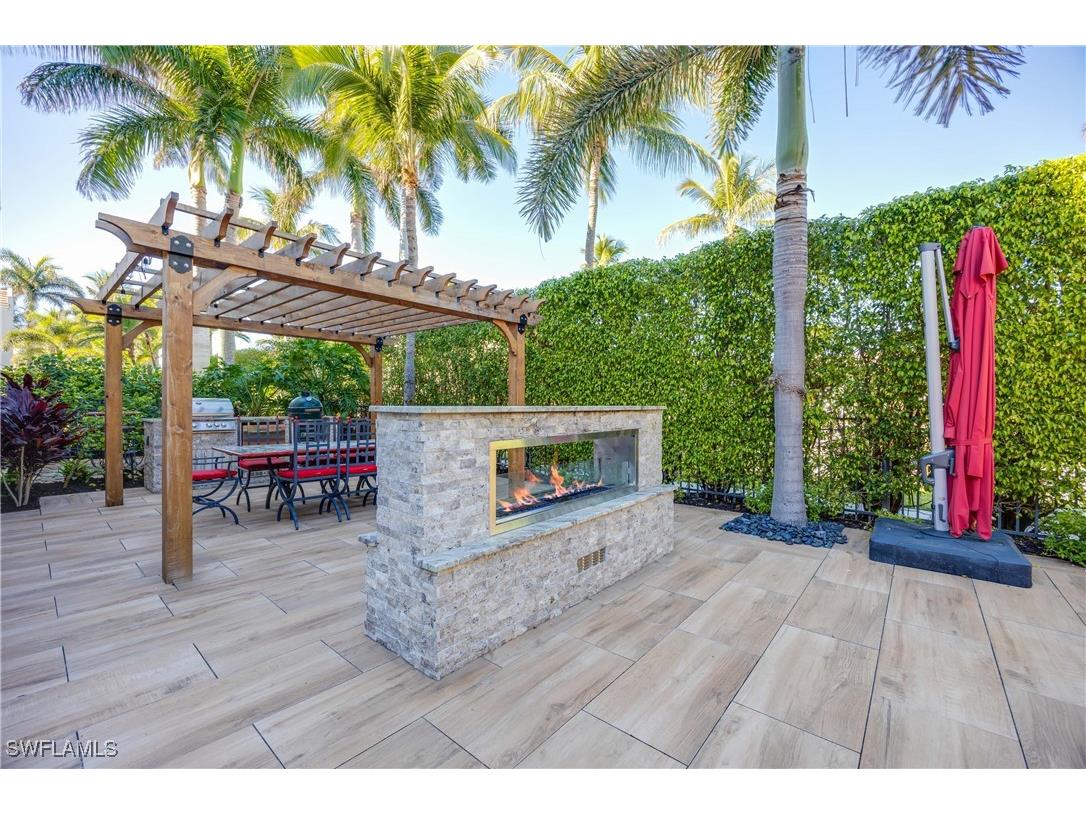 334 8th Avenue S #7 Naples FL 34102 224099533 image29