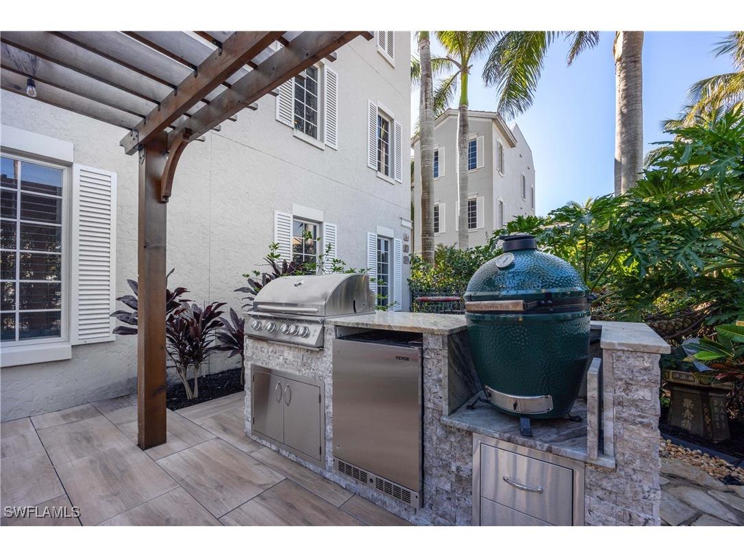 334 8th Avenue S #7 Naples FL 34102 224099533 image31