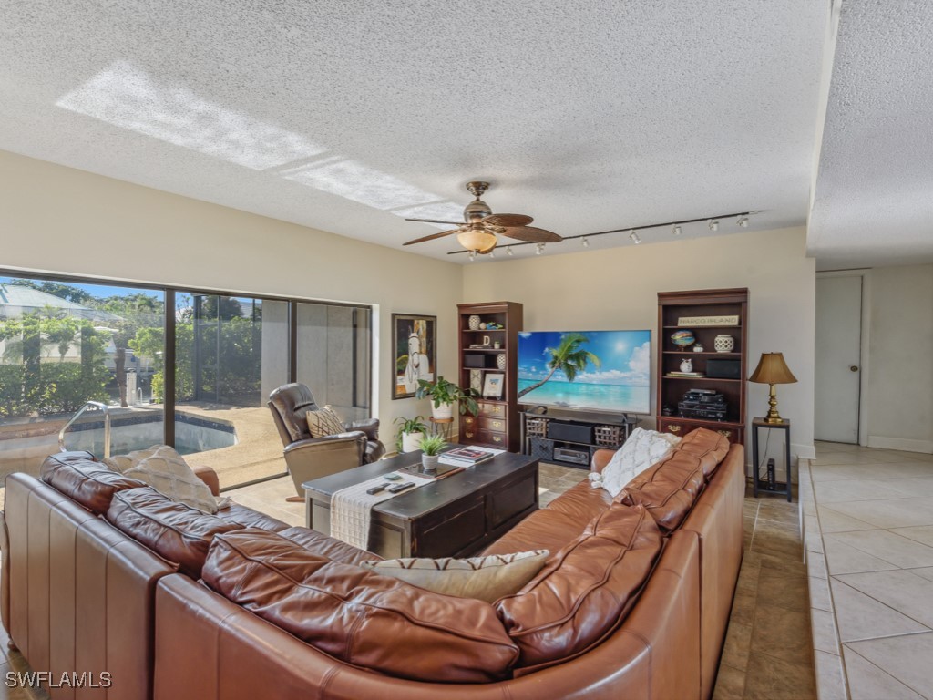 334 Grapewood Court Marco Island FL 34145 224099269 image9