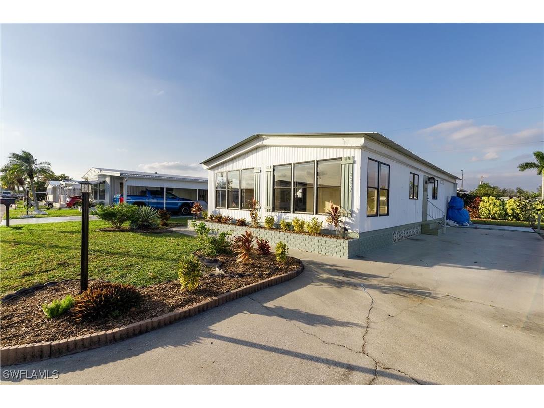 3357 Rainbow Lane North Fort Myers FL 33903 224098345 image1