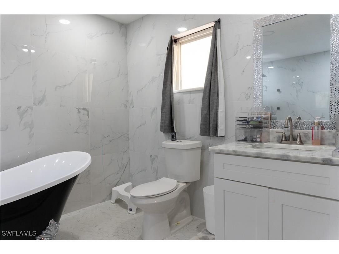 3388 E Riverside Drive Fort Myers FL 33916 225040321 image17