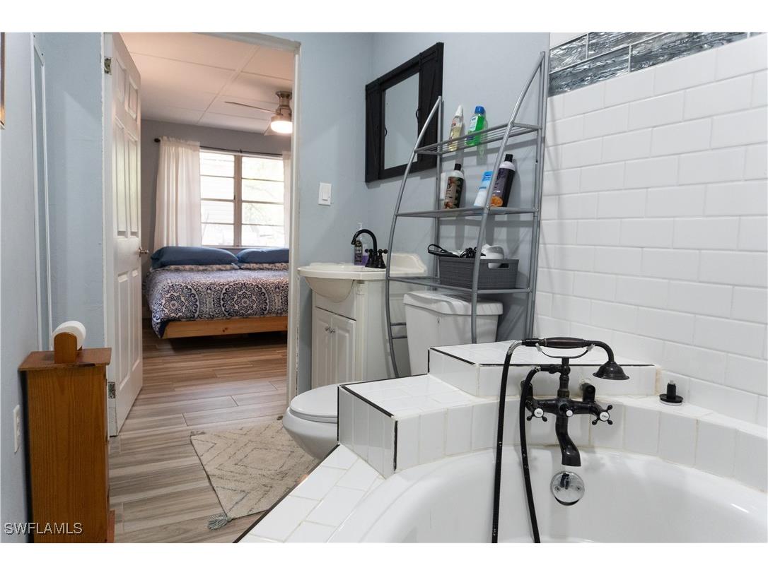 3388 E Riverside Drive Fort Myers FL 33916 225040321 image35