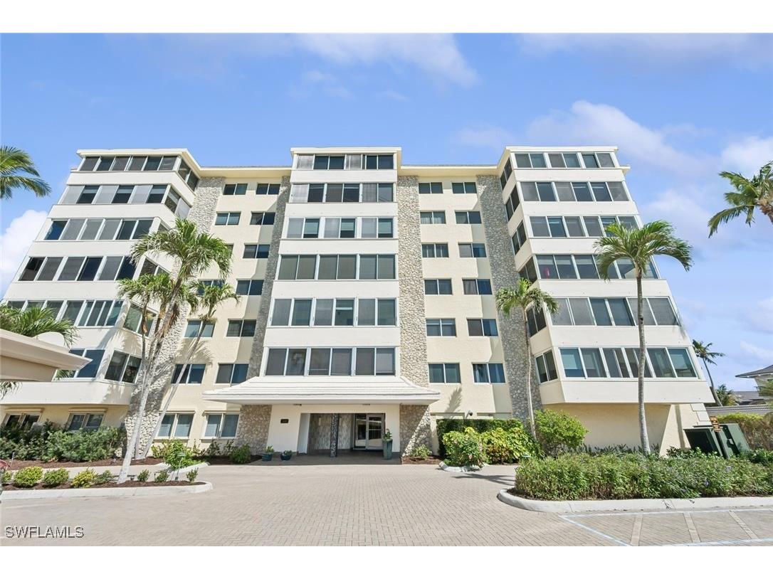 3410 Gulf Shore Boulevard N #403 Naples FL 34103 225027940 image43