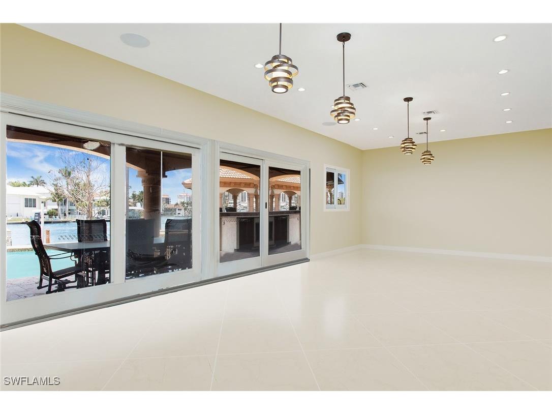 342 Germain Avenue Naples FL 34108 225016729 image7