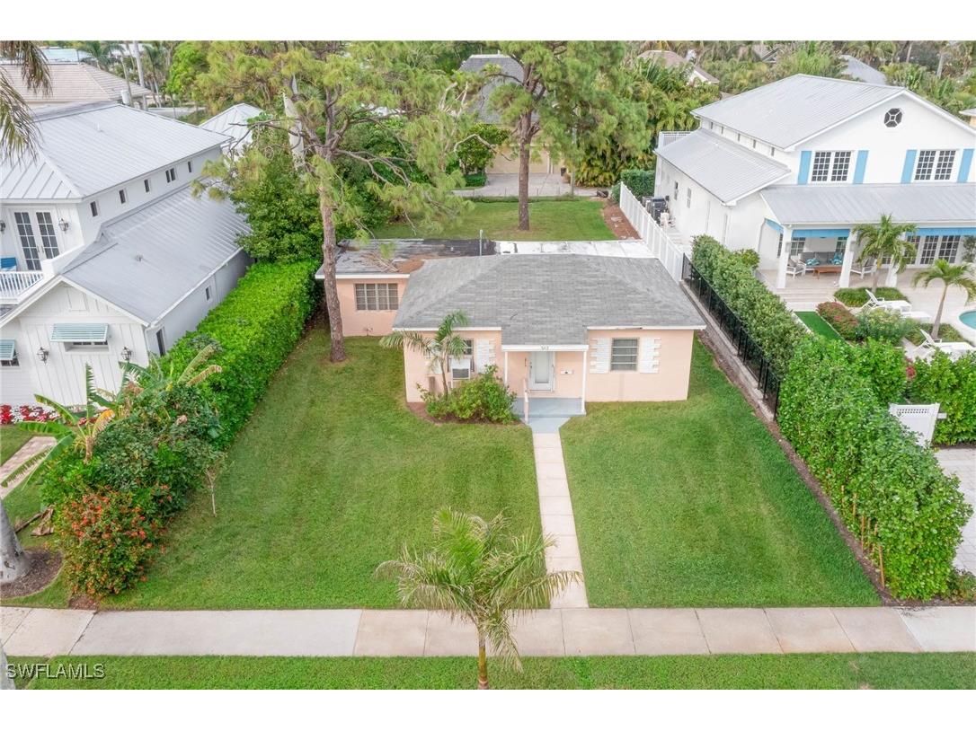 343 1st Avenue S Naples FL 34102 225001384 image1