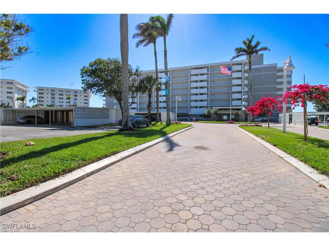 3443 Gulf Shore Boulevard N #213 Naples FL 34103 225040008 image3