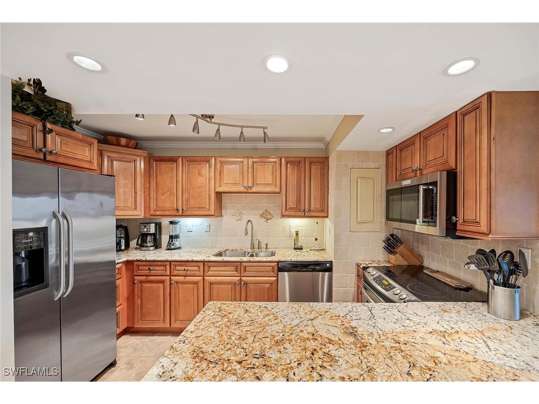 3443 Gulf Shore Boulevard N #808 Naples FL 34103 225045919 image13