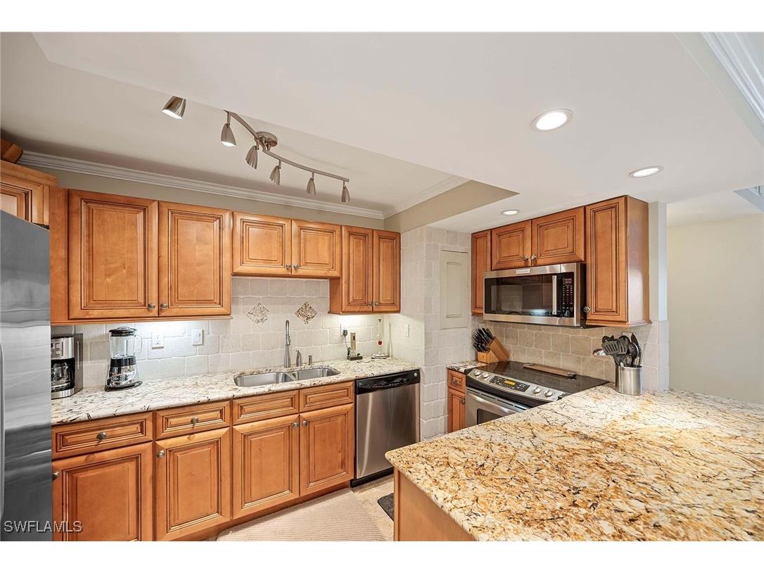 3443 Gulf Shore Boulevard N #808 Naples FL 34103 225045919 image14