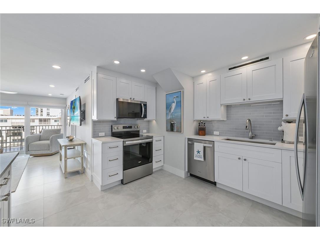 3443 Gulf Shore Boulevard N #813 Naples FL 34103 225041188 image5