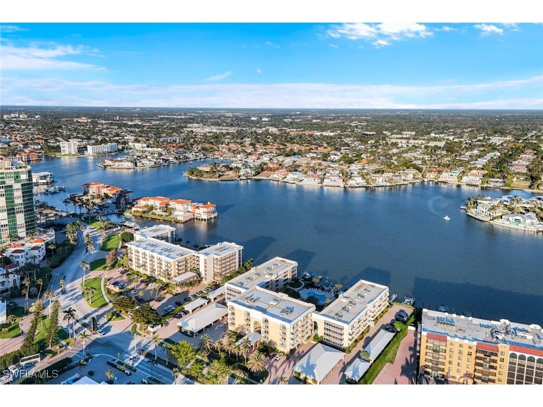3450 Gulf Shore Boulevard N #306 Naples FL 34103 225020683 image2