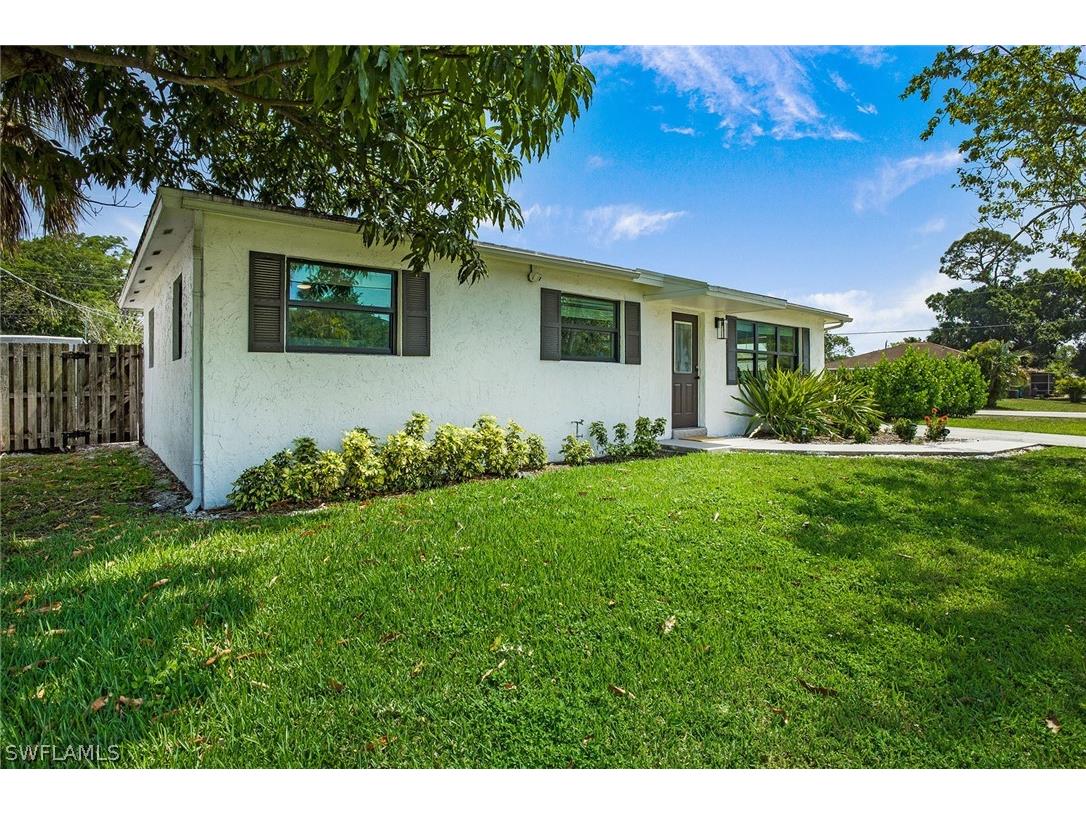 3455 Estey Avenue Naples FL 34104 224042902 image19