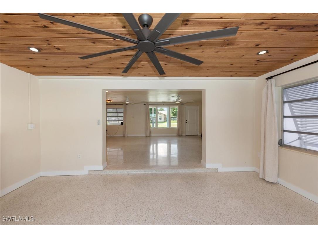 349 Coral Drive Fort Myers FL 33905 224094258 image16