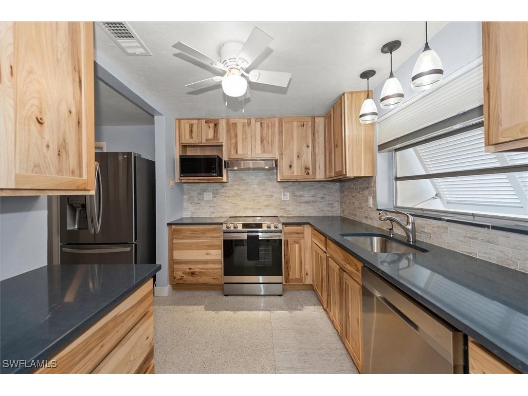 349 Coral Drive Fort Myers FL 33905 224094258 image17