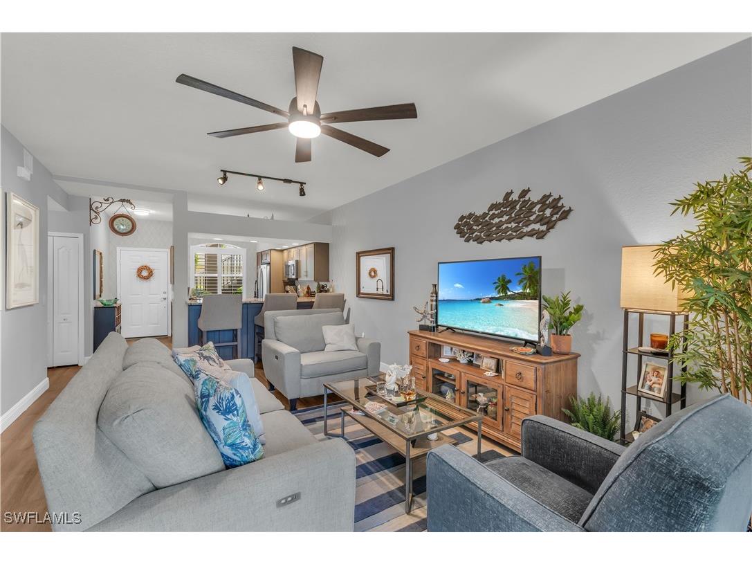 350 Newport Drive #1902 Naples FL 34114 225044591 image1